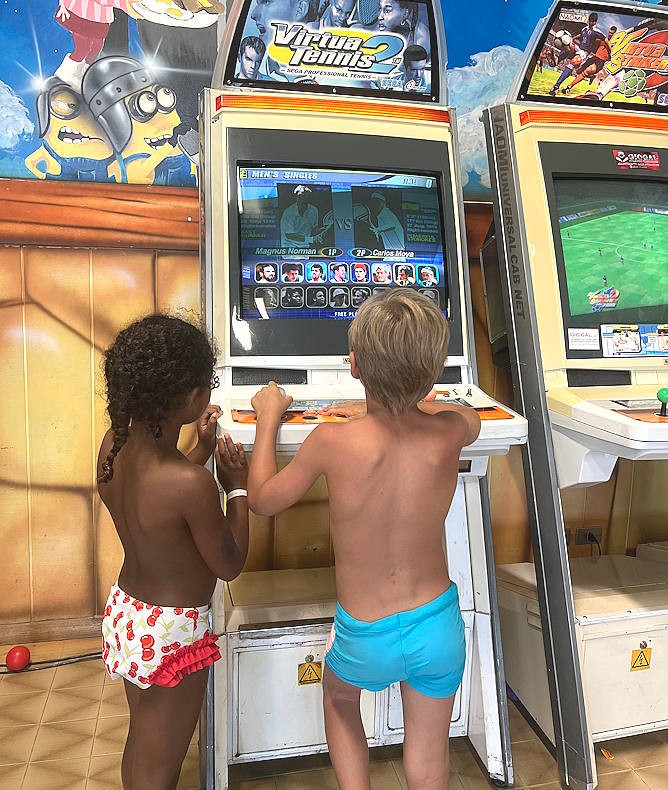 media.Club_Family_Hotel_Milano_Marittima_sala_giochi_Arcade_Games_3